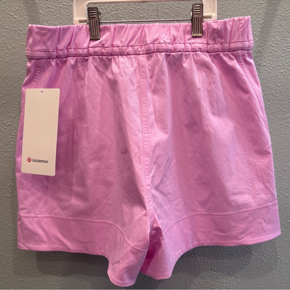 Lululemon Cinchable Waist High-Rise Woven Short - Picture 2 of 6